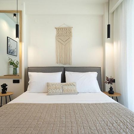 Aelia Seaside Luxury Suites Nea Karvali Exterior photo