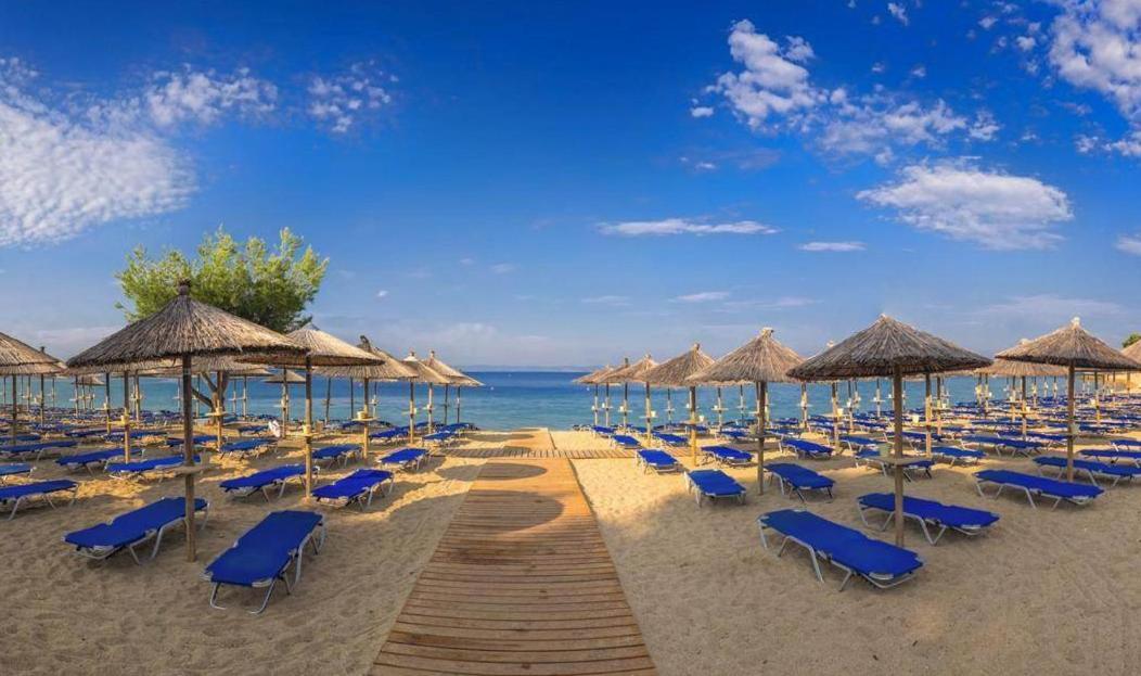 Aelia Seaside Luxury Suites Nea Karvali Exterior photo