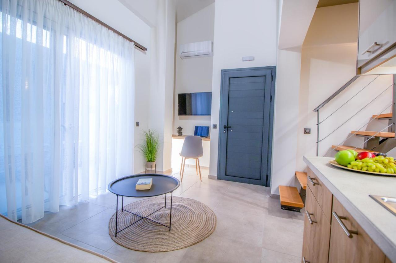 Aelia Seaside Luxury Suites Nea Karvali Exterior photo