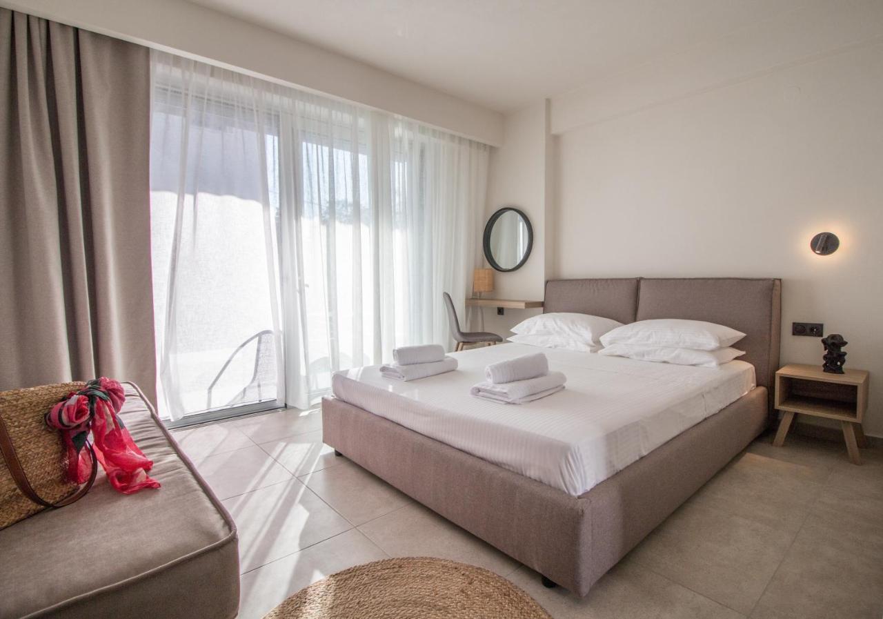 Aelia Seaside Luxury Suites Nea Karvali Exterior photo