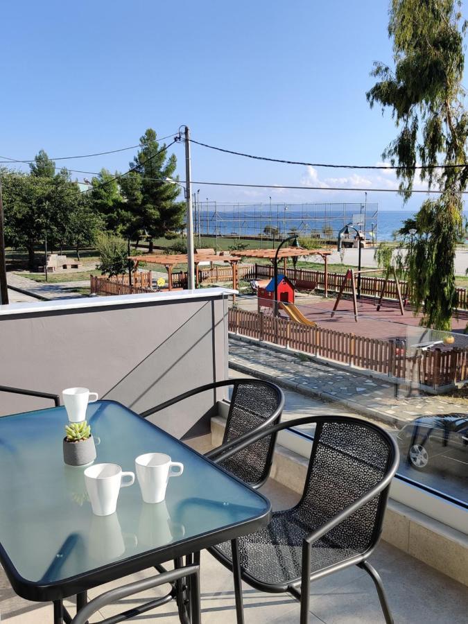 Aelia Seaside Luxury Suites Nea Karvali Exterior photo