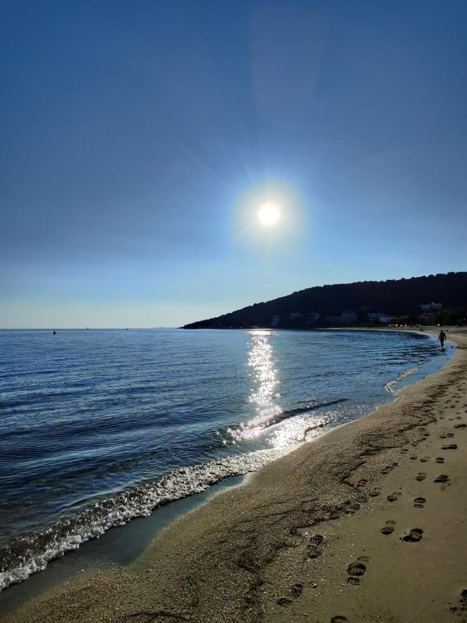 Aelia Seaside Luxury Suites Nea Karvali Exterior photo