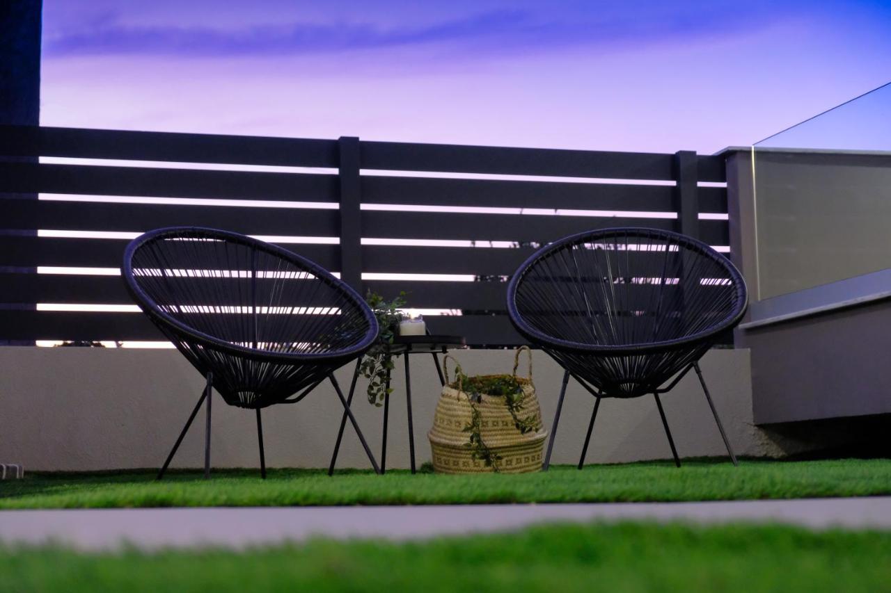 Aelia Seaside Luxury Suites Nea Karvali Exterior photo