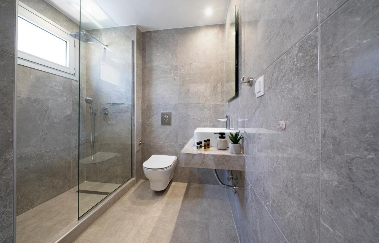 Aelia Seaside Luxury Suites Nea Karvali Exterior photo