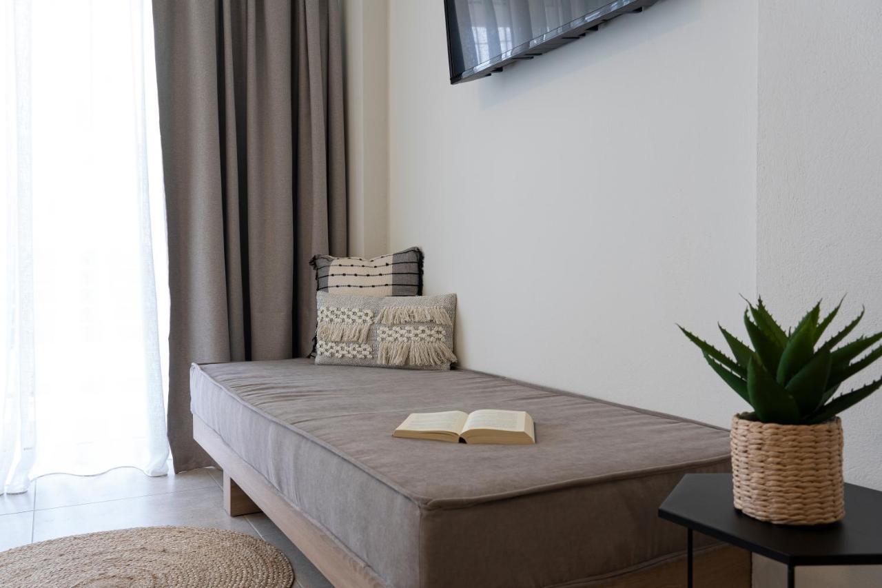 Aelia Seaside Luxury Suites Nea Karvali Exterior photo