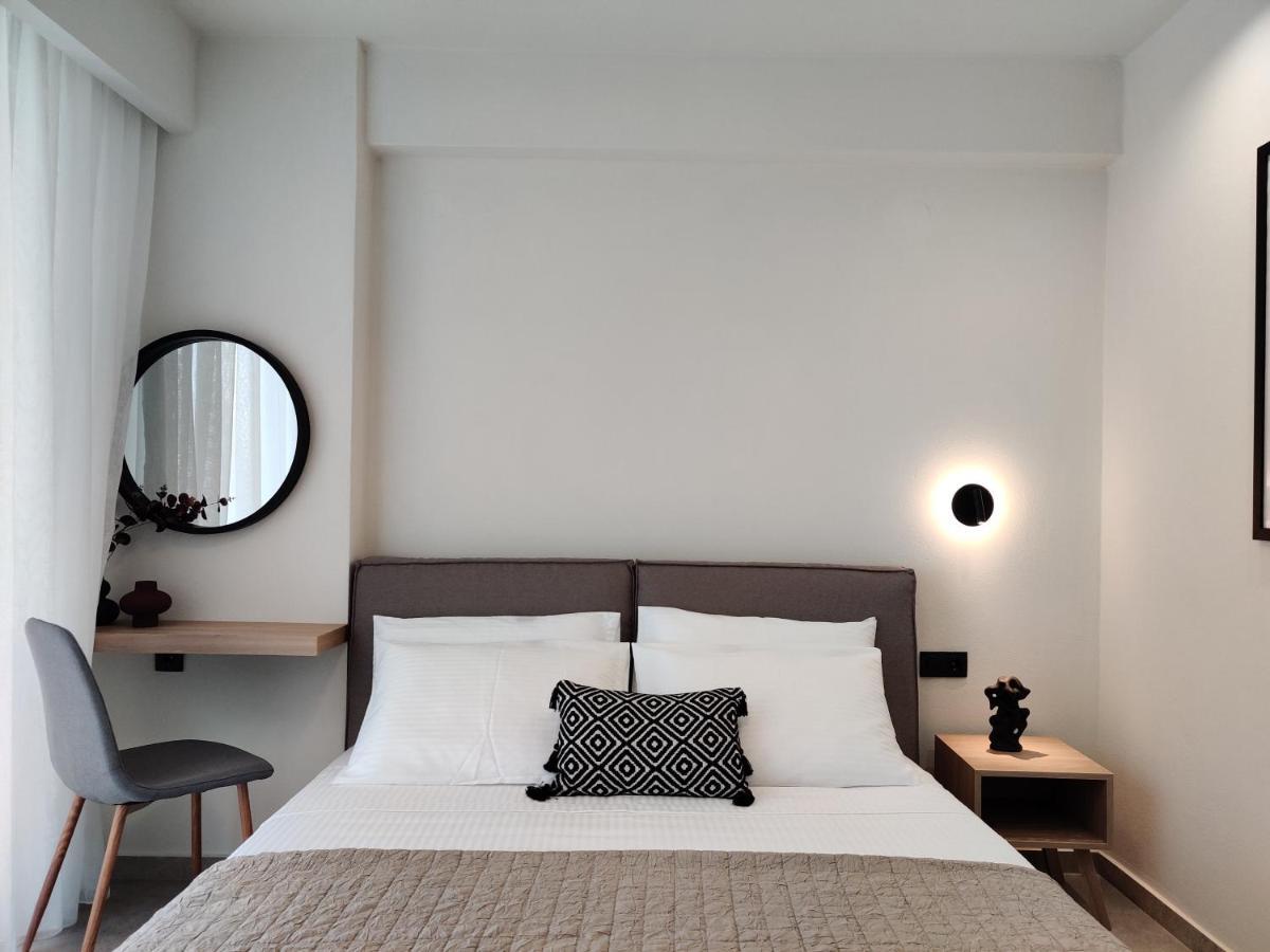 Aelia Seaside Luxury Suites Nea Karvali Exterior photo